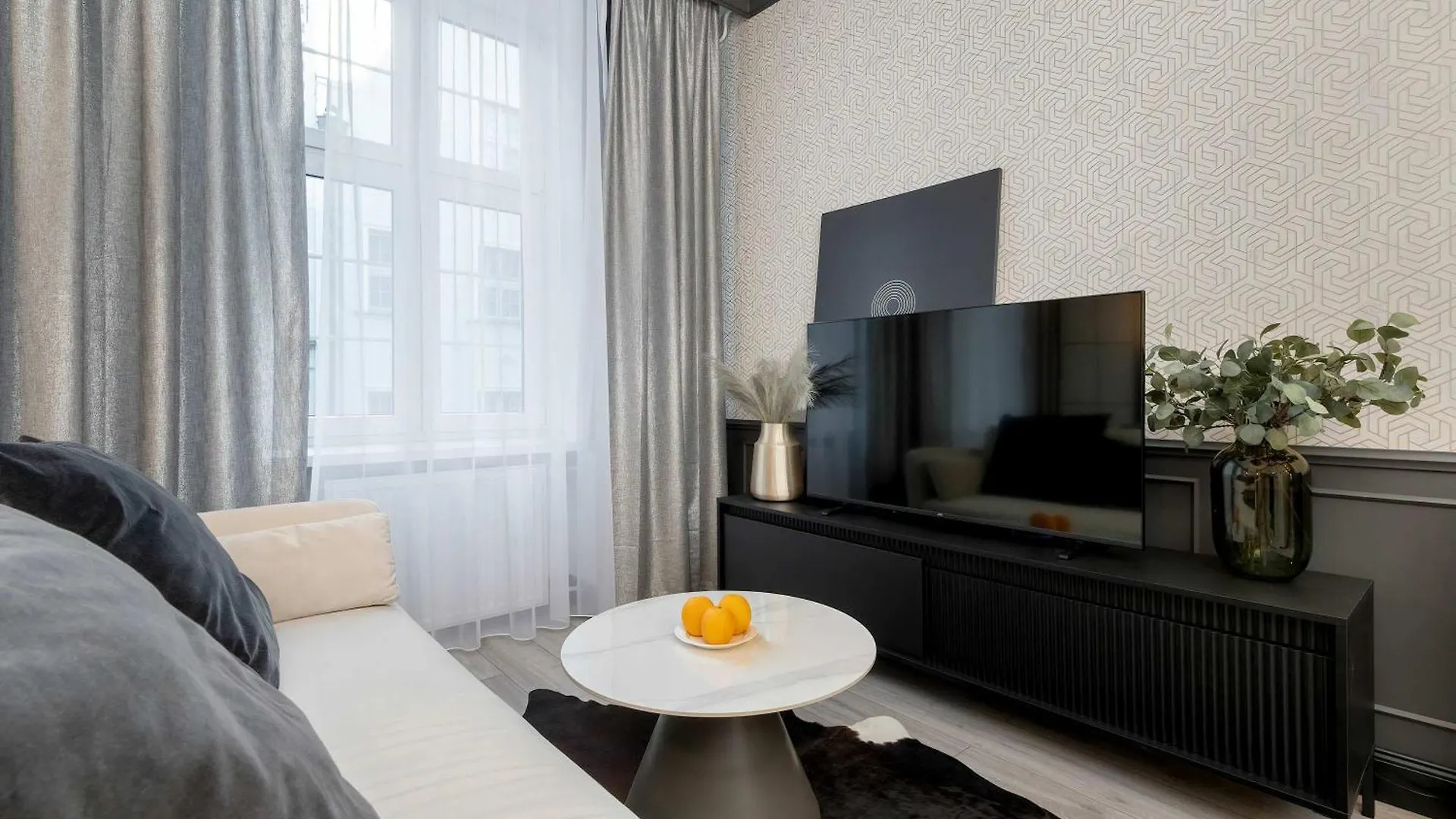 Luksusowy Apartament W Gdansku Przy Motlawie I Rynku Z Biurkiem Do Pracy Zdalnej By Noclegi Renters Poland